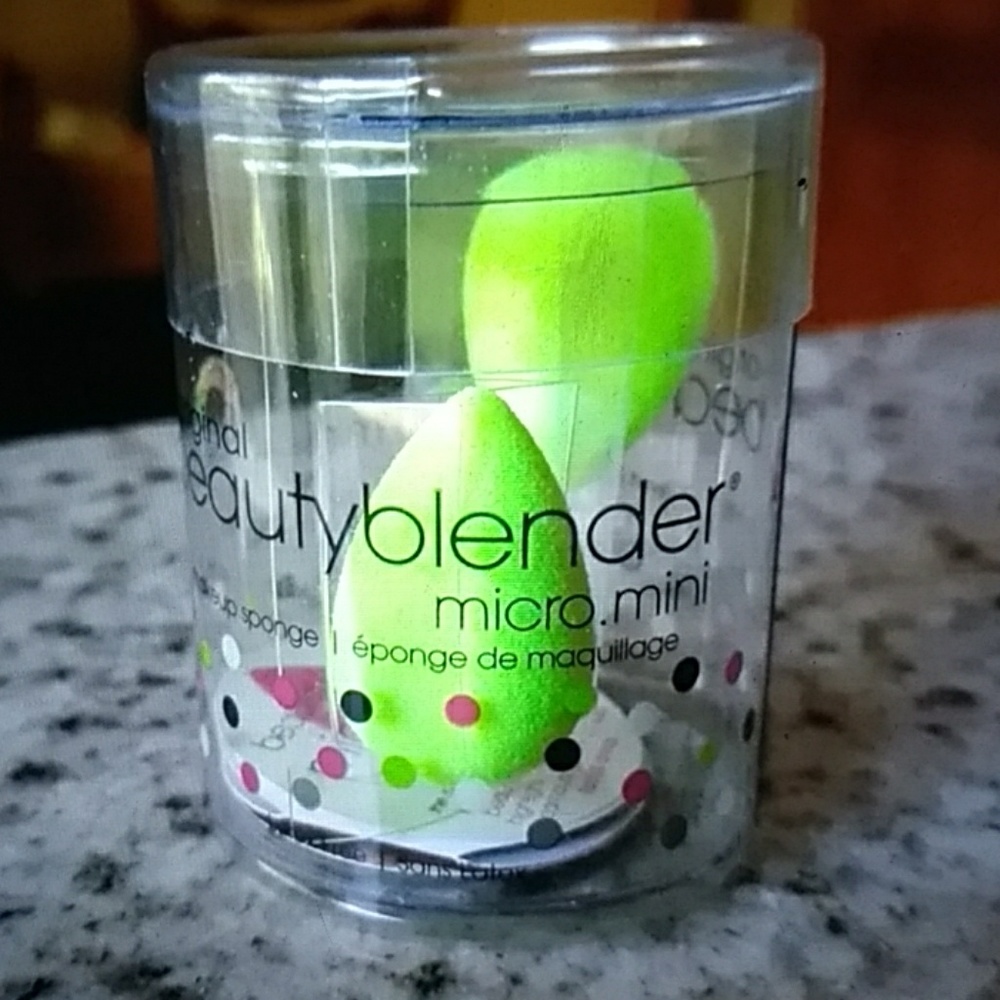 BEAUTYBLENDER ® MICRO MINI DUO NEON GREEN - Picture 2 of 7